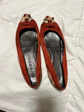 BURBERRY SUEDE FLATS - size 39